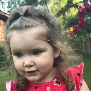 Meet your Posher, Connie